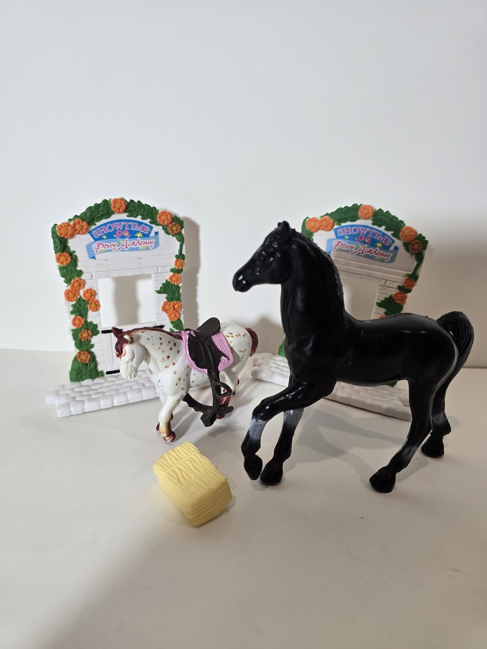 90s Vintage Horse And Accessories